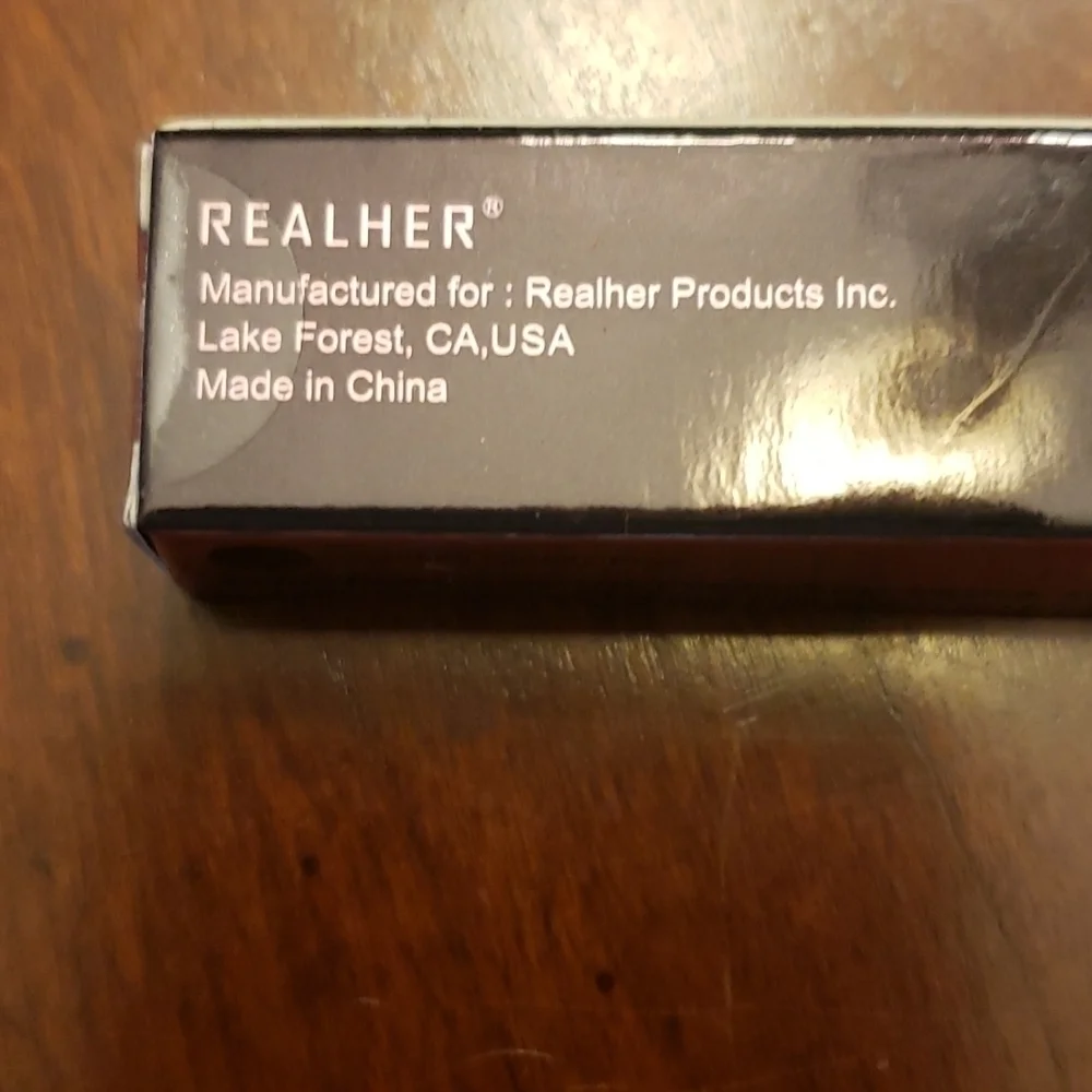 REALHER Eye Am Resilient Eyeliner NIB Metallic